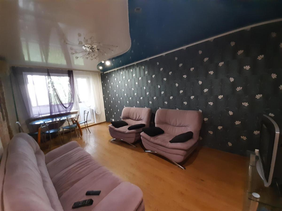 Трёхкомнатные Апартаменты Kryvyi Rih Exterior foto